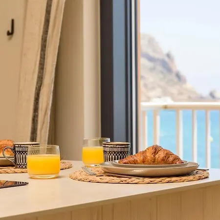 Puerto Marina Ii - Beachfront In Apartment