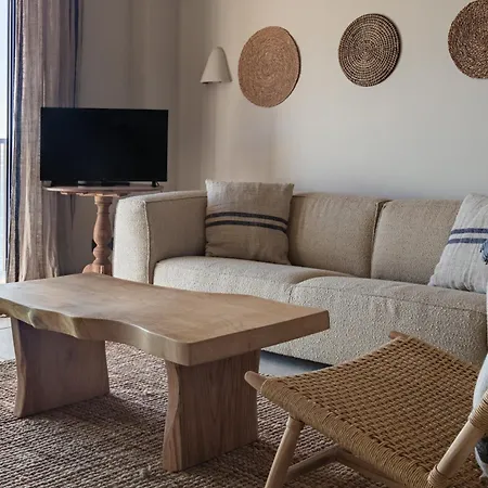 Puerto Marina Ii - Beachfront In Apartment